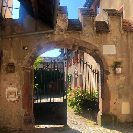 Cour De Dinzheim Acomodação com café da manhã Riquewihr Exterior foto