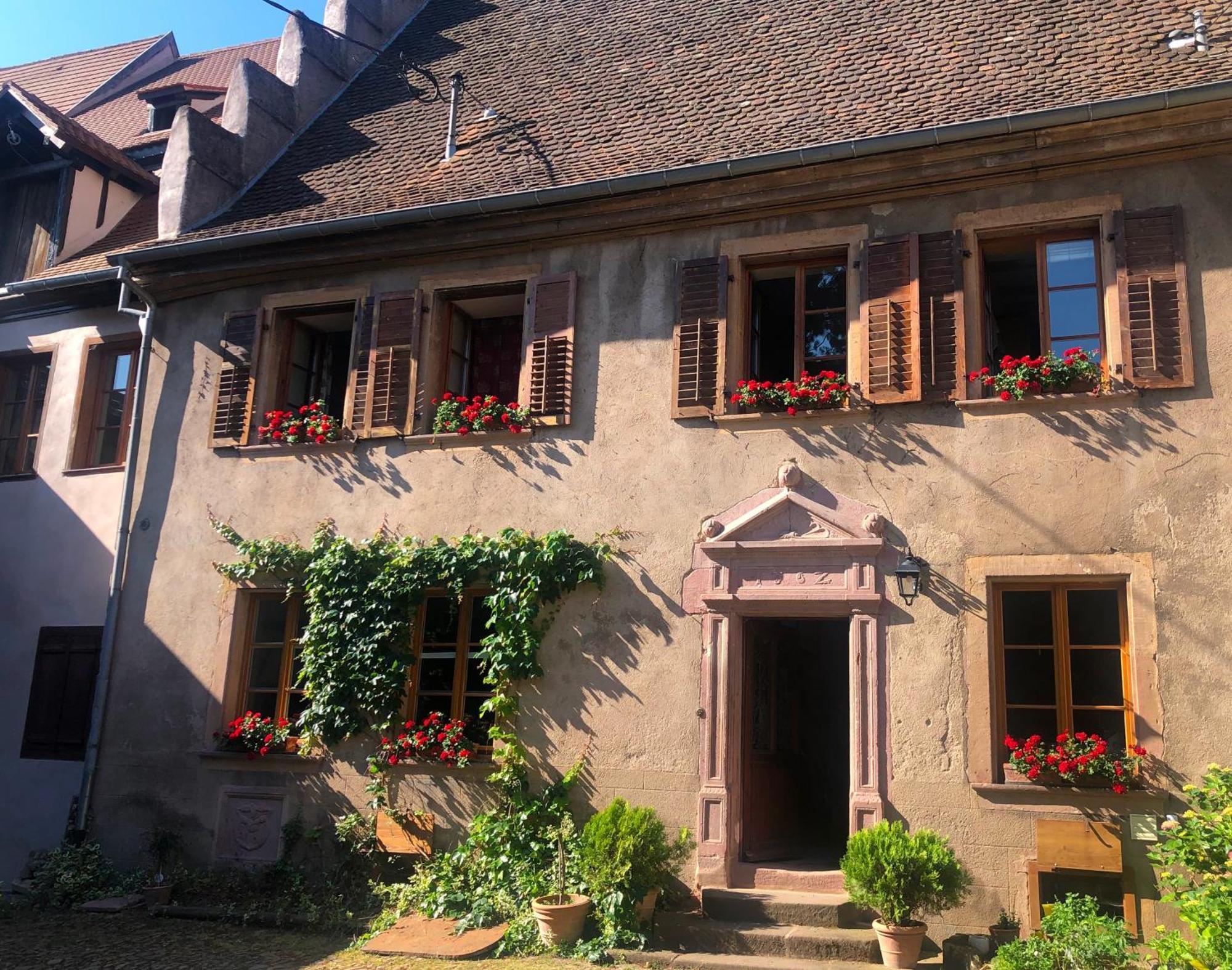 Cour De Dinzheim Acomodação com café da manhã Riquewihr Exterior foto